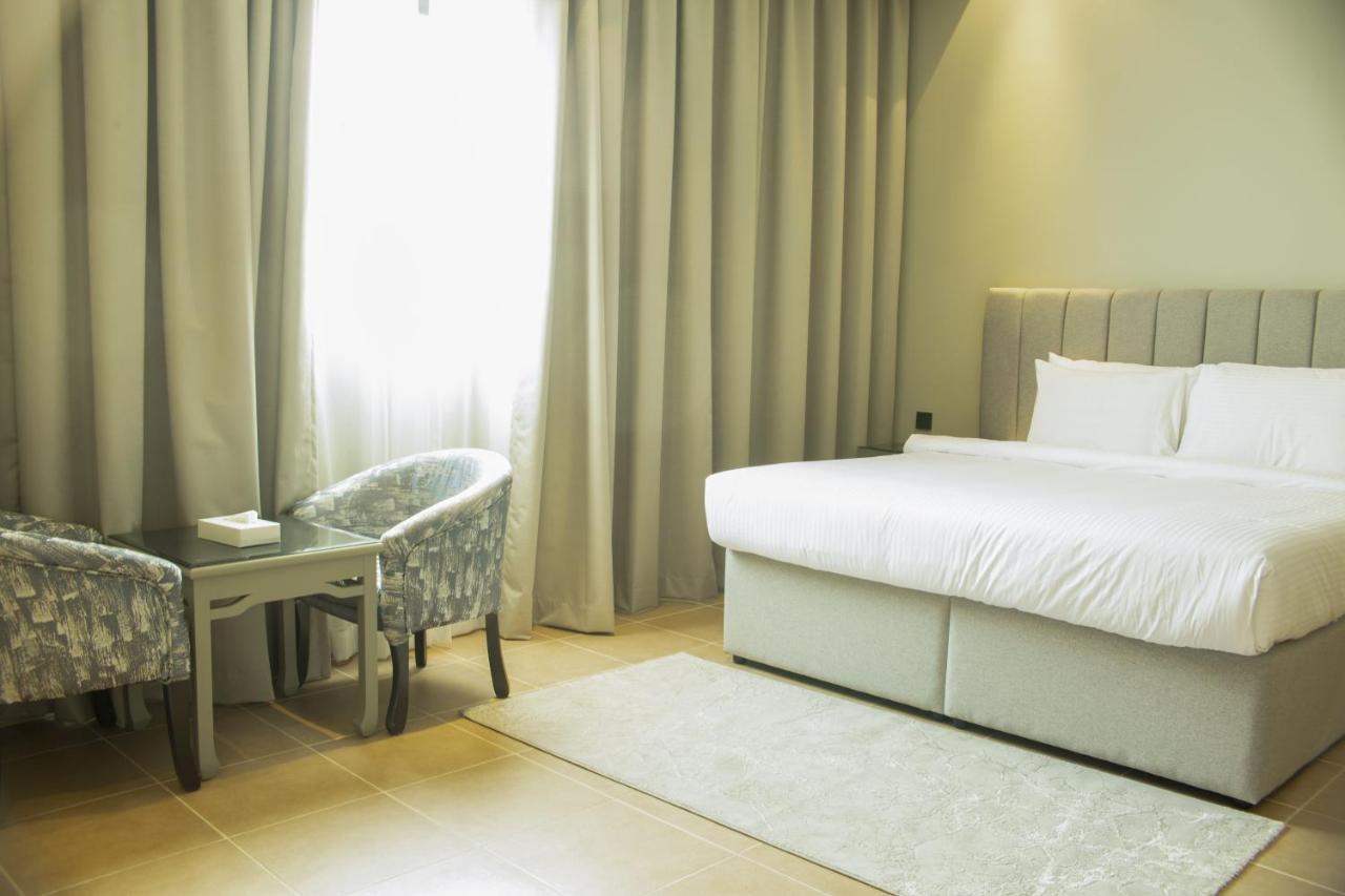 Capital O 111 Infinity Suites Manama Exterior foto
