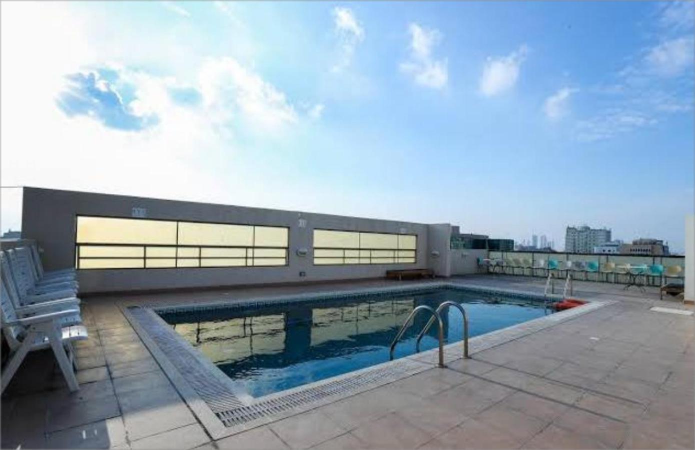 Capital O 111 Infinity Suites Manama Exterior foto